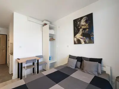 Łóżko lub łóżka w pokoju w obiekcie Snug Apart A82