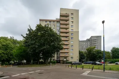 Budynek, w którym mieści się apartament