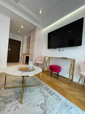 Telewizja i/lub zestaw kina domowego w obiekcie Pawia Charming Studio