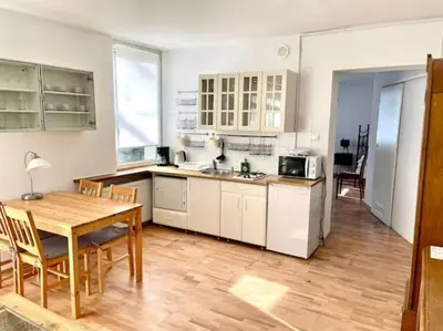 Kuchnia lub aneks kuchenny w obiekcie Old Town Miodowa Prime Apartment
