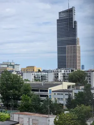 Widok na miasto Warszawa z tego apartamentu