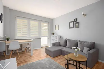Część wypoczynkowa w obiekcie Praga Kinowa Comfy Apartment by BookingHost