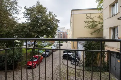 Budynek, w którym mieści się apartament