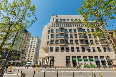 Budynek, w którym mieści się apartament