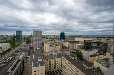Widok na miasto Warszawa z tego apartamentu