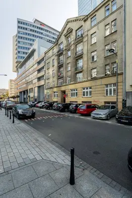 Budynek, w którym mieści się apartament