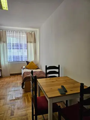 Część wypoczynkowa w obiekcie Hostel kamelarny dla seniorow z celodobowa opieka Wera