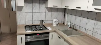 Kuchnia lub aneks kuchenny w obiekcie B10 Solec Koźmińska 2 rooms Football Stadium