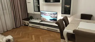 Telewizja i/lub zestaw kina domowego w obiekcie B10 Solec Koźmińska 2 rooms Football Stadium