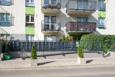 Budynek, w którym mieści się apartament