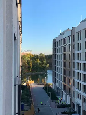 Widok na rzekę nieopodal tego apartamentu