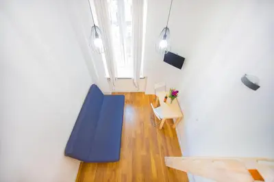 Telewizja i/lub zestaw kina domowego w obiekcie Lovely Hoza str Studio Super central location