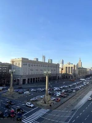 Widok na miasto Warszawa z tego apartamentu