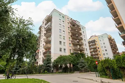 Budynek, w którym mieści się apartament