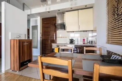 Kuchnia lub aneks kuchenny w obiekcie Urban Chic - One Bedroom Apartment - Luxury Warsaw Stays- Platinum Towers&606