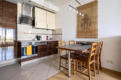 Kuchnia lub aneks kuchenny w obiekcie Urban Chic - One Bedroom Apartment - Luxury Warsaw Stays- Platinum Towers&606