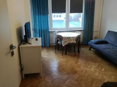 Telewizja i/lub zestaw kina domowego w obiekcie Srebrna Center Apartment
