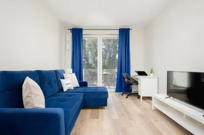 Telewizja i/lub zestaw kina domowego w obiekcie Cozy Studio Żupnicza with Parking by Noclegi Renters