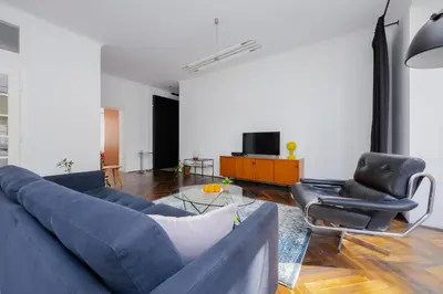 Telewizja i/lub zestaw kina domowego w obiekcie Atmospheric 1 Bedroom Apartment by Noclegi Renters