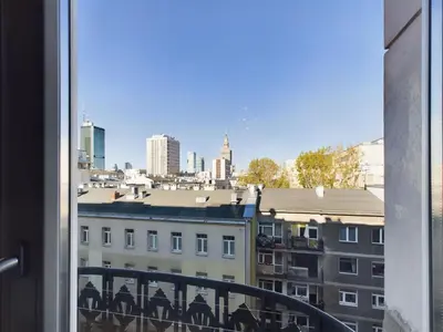 Widok na miasto Warszawa z tego apartamentu