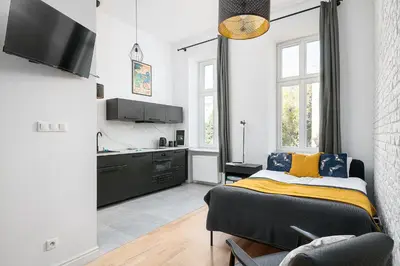 Telewizja i/lub zestaw kina domowego w obiekcie RentPlanet - Studio Kępna