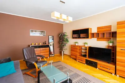 Telewizja i/lub zestaw kina domowego w obiekcie Lewicka street nice and comfy flat