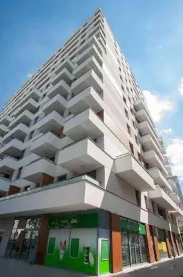 Budynek, w którym mieści się apartament