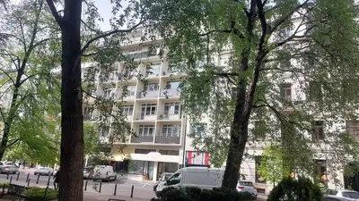 Budynek, w którym mieści się apartament