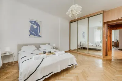 Łóżko lub łóżka w pokoju w obiekcie ShortStayPoland Szara B170