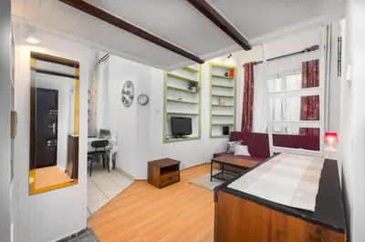 Kuchnia lub aneks kuchenny w obiekcie Poznańska 11 - A by Homeprime