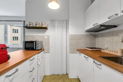 Kuchnia lub aneks kuchenny w obiekcie Tamka Studio - Top Location, Park and Metro nearby - by Rentujemy