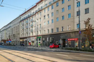 Budynek, w którym mieści się apartament