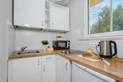 Kuchnia lub aneks kuchenny w obiekcie ShortStayPoland Jana Sobieskiego B82