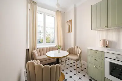 Kuchnia lub aneks kuchenny w obiekcie Urban Heart Deluxe Apartment by BookingHost