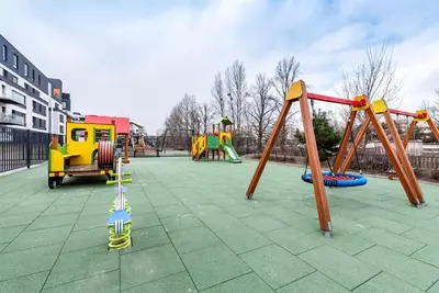 Plac zabaw dla dzieci w obiekcie Przytulny Wilanów Sarmacka