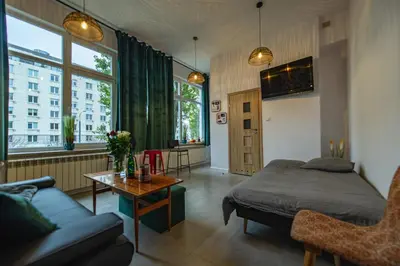 Telewizja i/lub zestaw kina domowego w obiekcie Metro Marymont Comfy Apartment