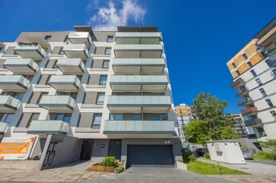 Budynek, w którym mieści się apartament