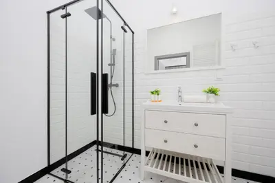 Łazienka w obiekcie Wyjątkowy Apartament z Uroczym Ogródkiem oraz Parkingiem by Noclegi Renters