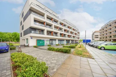 Budynek, w którym mieści się apartament