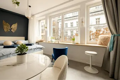 Część wypoczynkowa w obiekcie Romantic Studio Hoża Downtown
