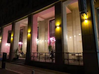 Budynek, w którym mieści się apartament