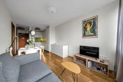 Telewizja i/lub zestaw kina domowego w obiekcie Koźmiana Apartment - Workspace, Bus&Park nearby - by Rentujemy