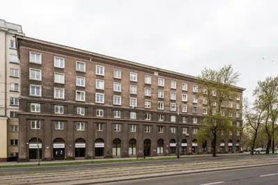 Budynek, w którym mieści się apartament