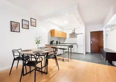 Kuchnia lub aneks kuchenny w obiekcie Wilanów Sarmacka Stylish Apartment by BookingHost