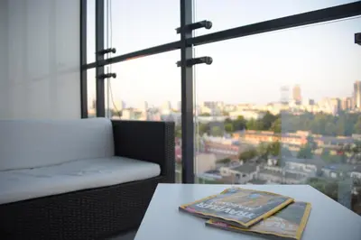 Balkon lub taras w obiekcie Wola Expo City View Central Apartment by BookingHost