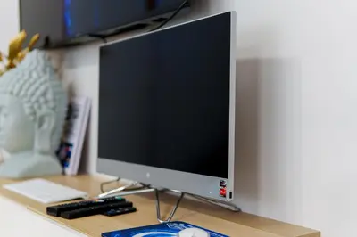 Telewizja i/lub zestaw kina domowego w obiekcie Piękny Apartament Bobrowiecka z balkonem