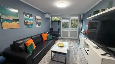 Telewizja i/lub zestaw kina domowego w obiekcie Apartament Grzybowska