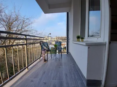 Balkon lub taras w obiekcie V Airport & West Railway Station apartments