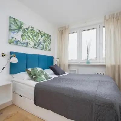Belwederska Apartment with Balcony Next to Promenade Park by Noclegi Renters