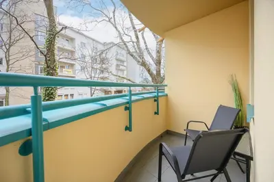 Balkon lub taras w obiekcie Comfortable Apartment with Two Bedrooms & Parking by Noclegi Renters